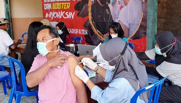 BINDA Jatim bersama Dinkes Kabupaten Blitar Akselerasi Vaksinasi Covid-19 di Kabupaten Blitar 