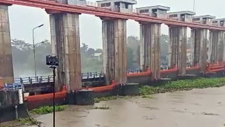 Penjelasan Jasa Tirta Penyebab Banjir di Sutojayan Kabupaten Blitar