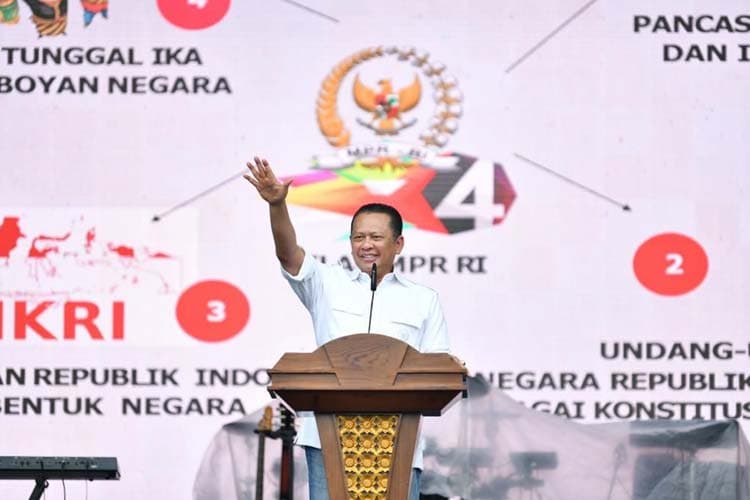 Ketua MPR RI: Tak Ada yang Kalahkan Perhatian Jokowi ke Desa