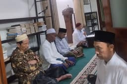 Kajian Subuh Ramadan di Masjid Al-Musthofa Blitar Soroti Pentingnya Khusyuk dalam Ibadah