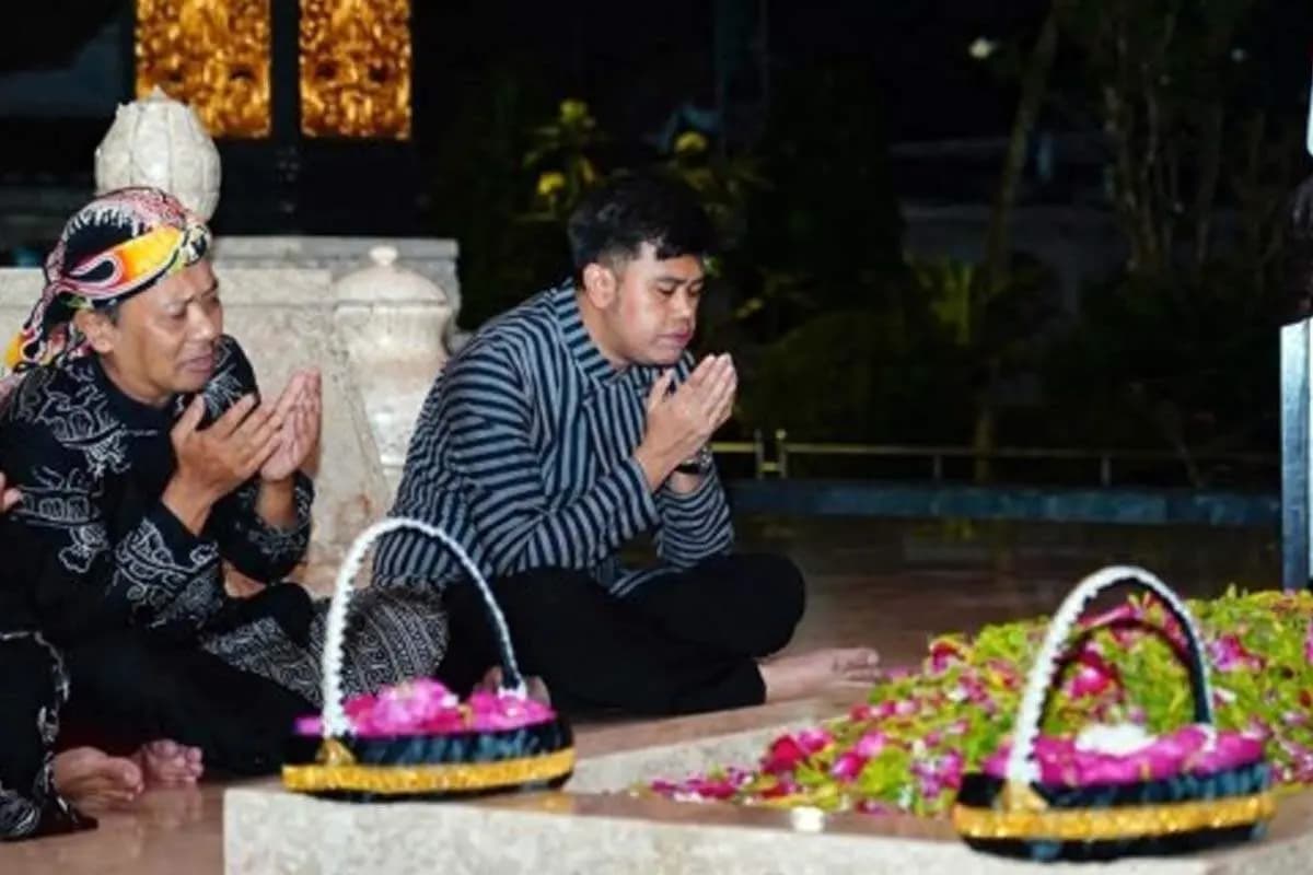 Ziarah Malam Warnai Hari Jadi Ke-120 Kota Blitar